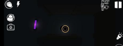 黑黑的迷宫(Alight  in  the  Dark)